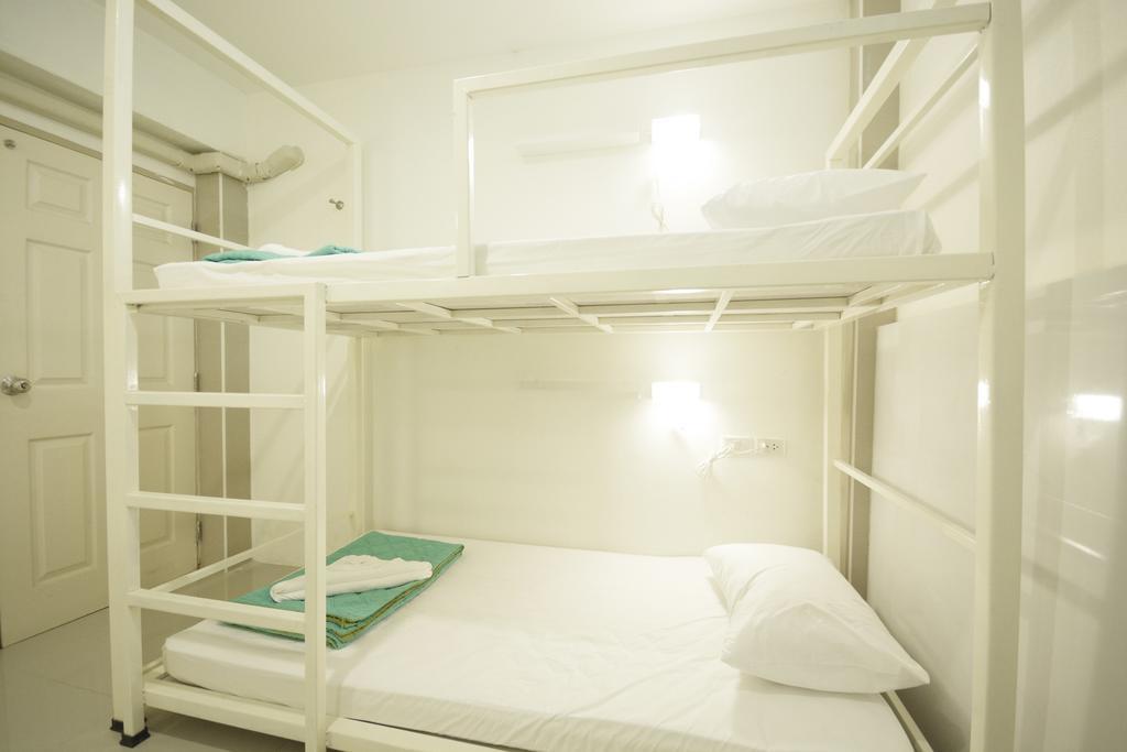 Irest Ao Nang Seafront Hostel Exterior photo