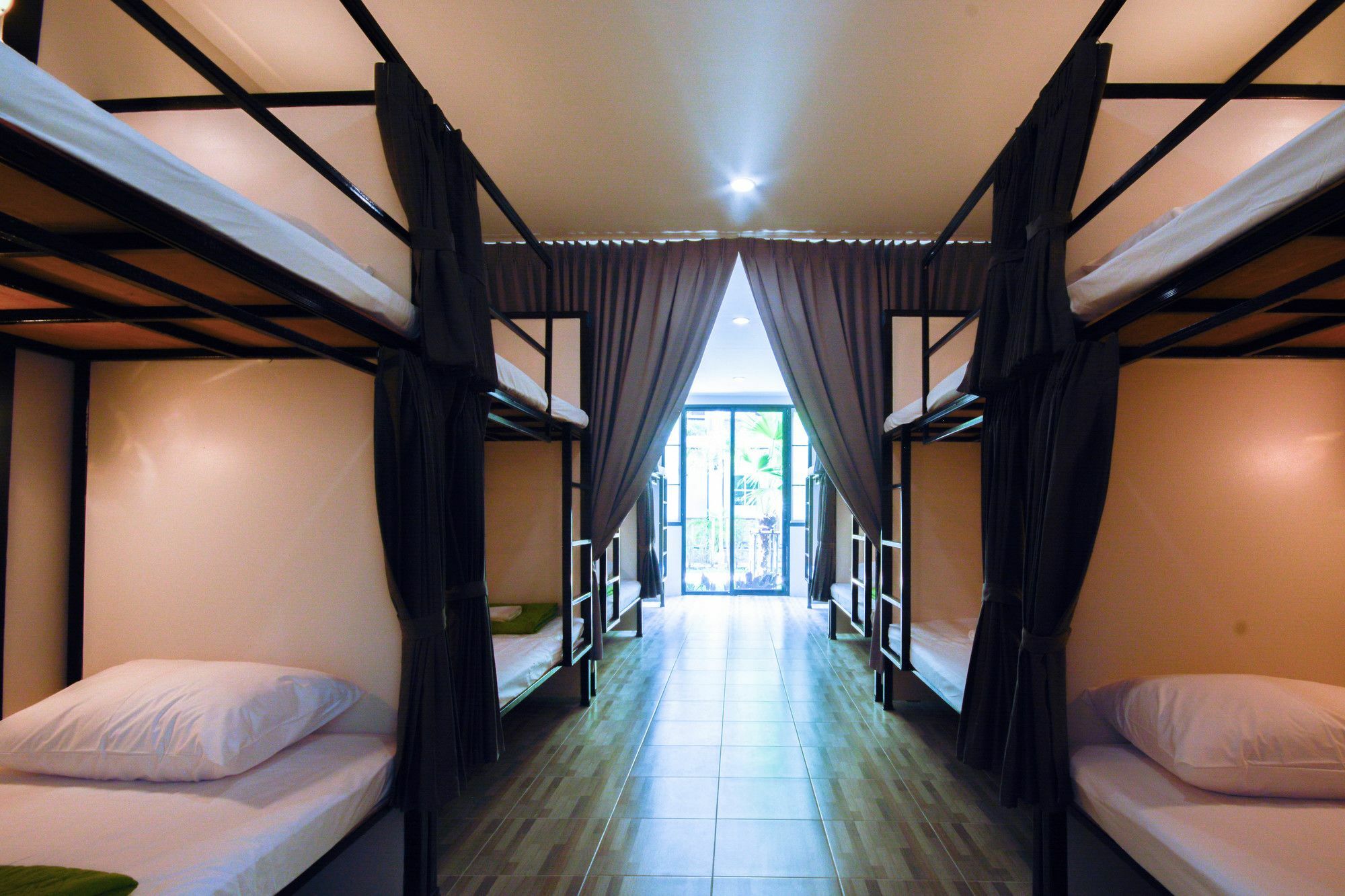 Irest Ao Nang Seafront Hostel Exterior photo